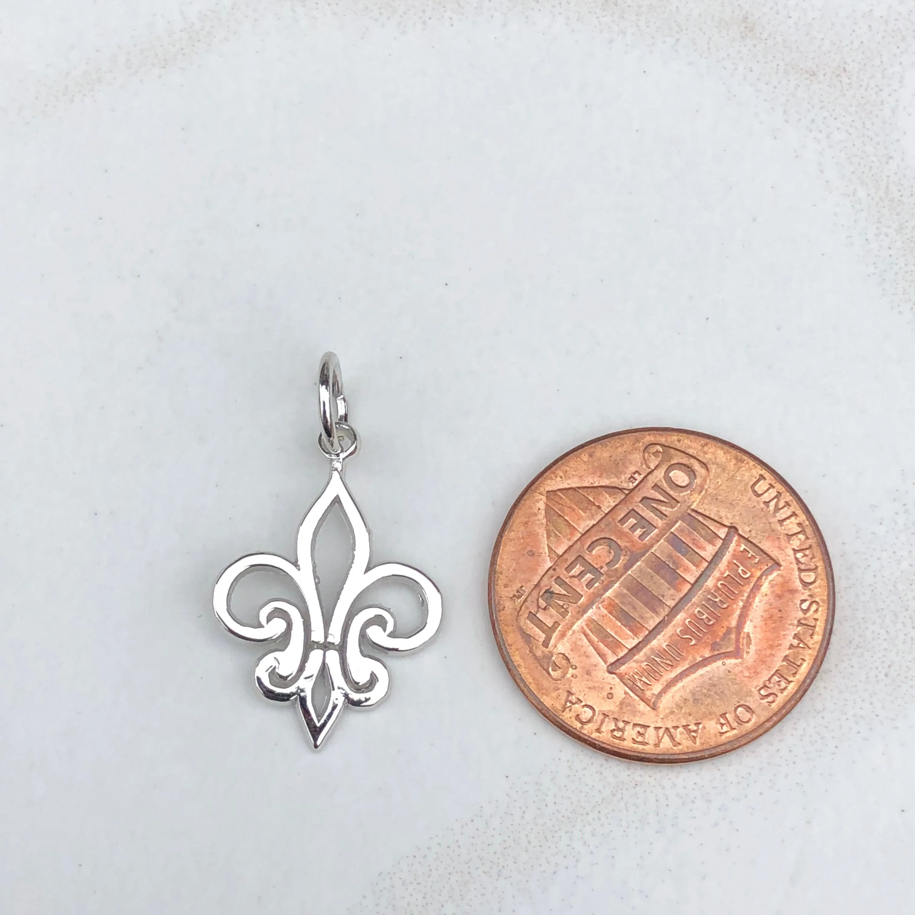 14KT White Gold Cut-Out Fleur de Lis Pendant Charm