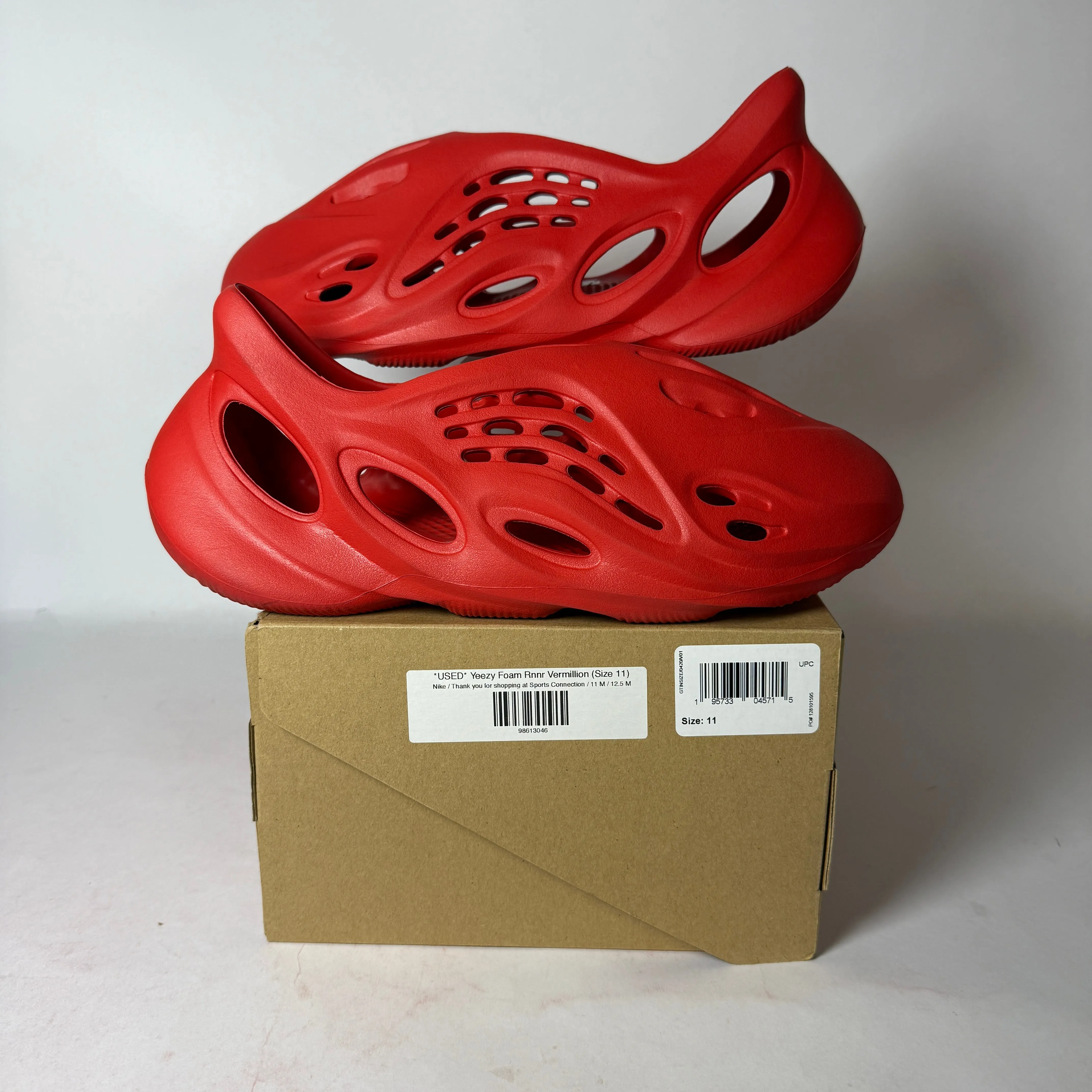 adidas Yeezy Foam Runner Vermillion Red *pre-owned* (SIZE 11) fits small