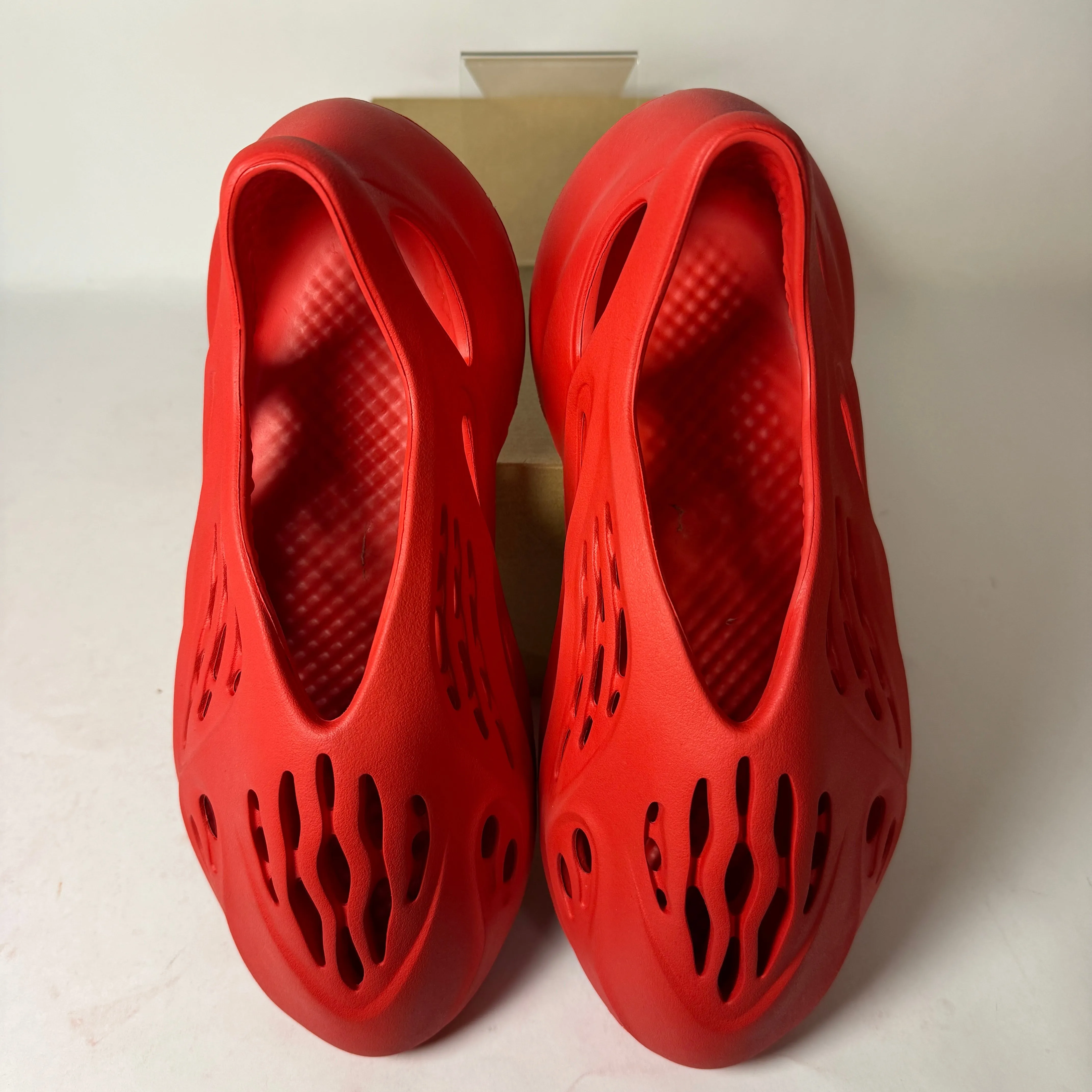 adidas Yeezy Foam Runner Vermillion Red *pre-owned* (SIZE 11) fits small