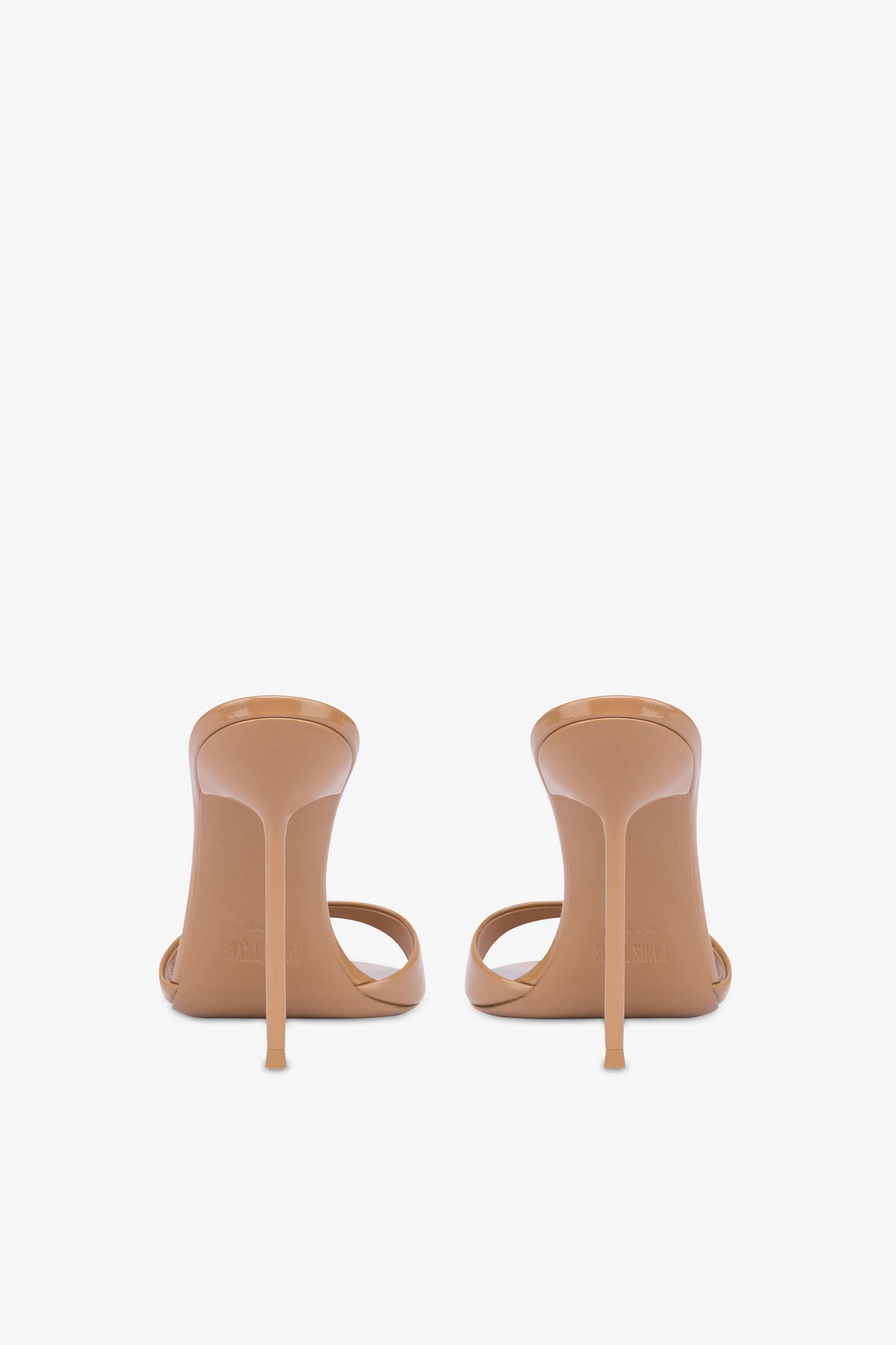 Almond-toe mules in patent caramel leather