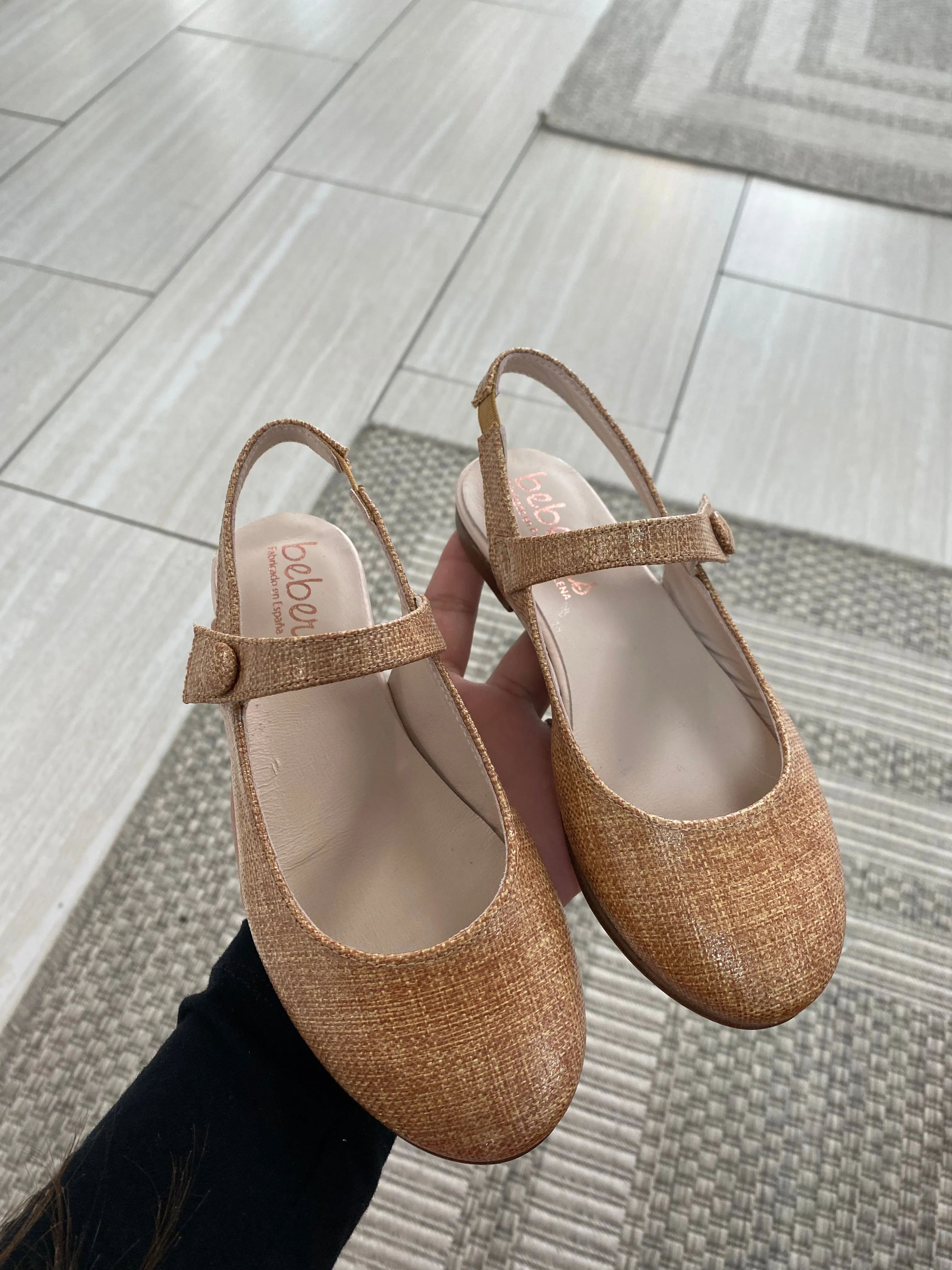 Beberlis Brown Textured OpenBack Mary Jane