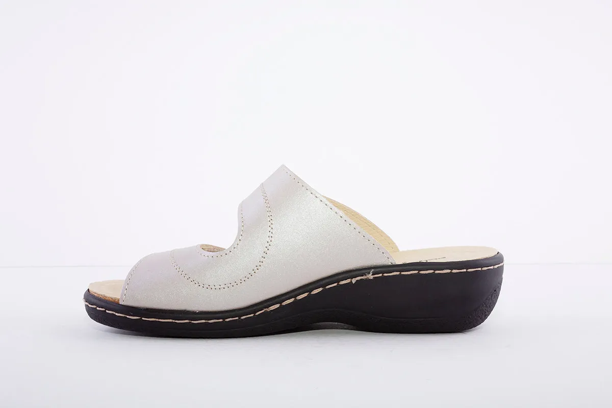 BELVIDA - LOW WEDGE VELCRO MULE - TAUPE/SILVER