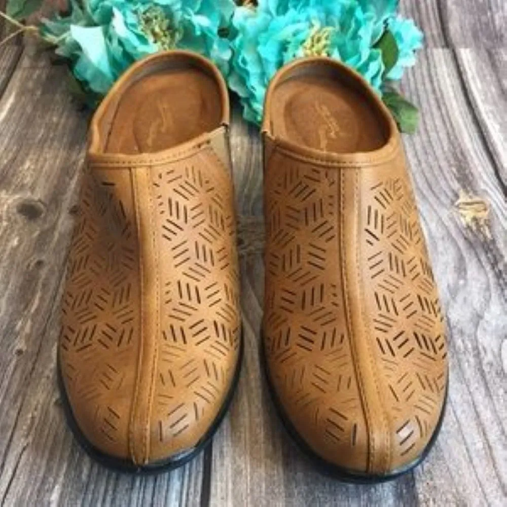 Easy Street Caitlyn Brown Perforated Mules 9.5N