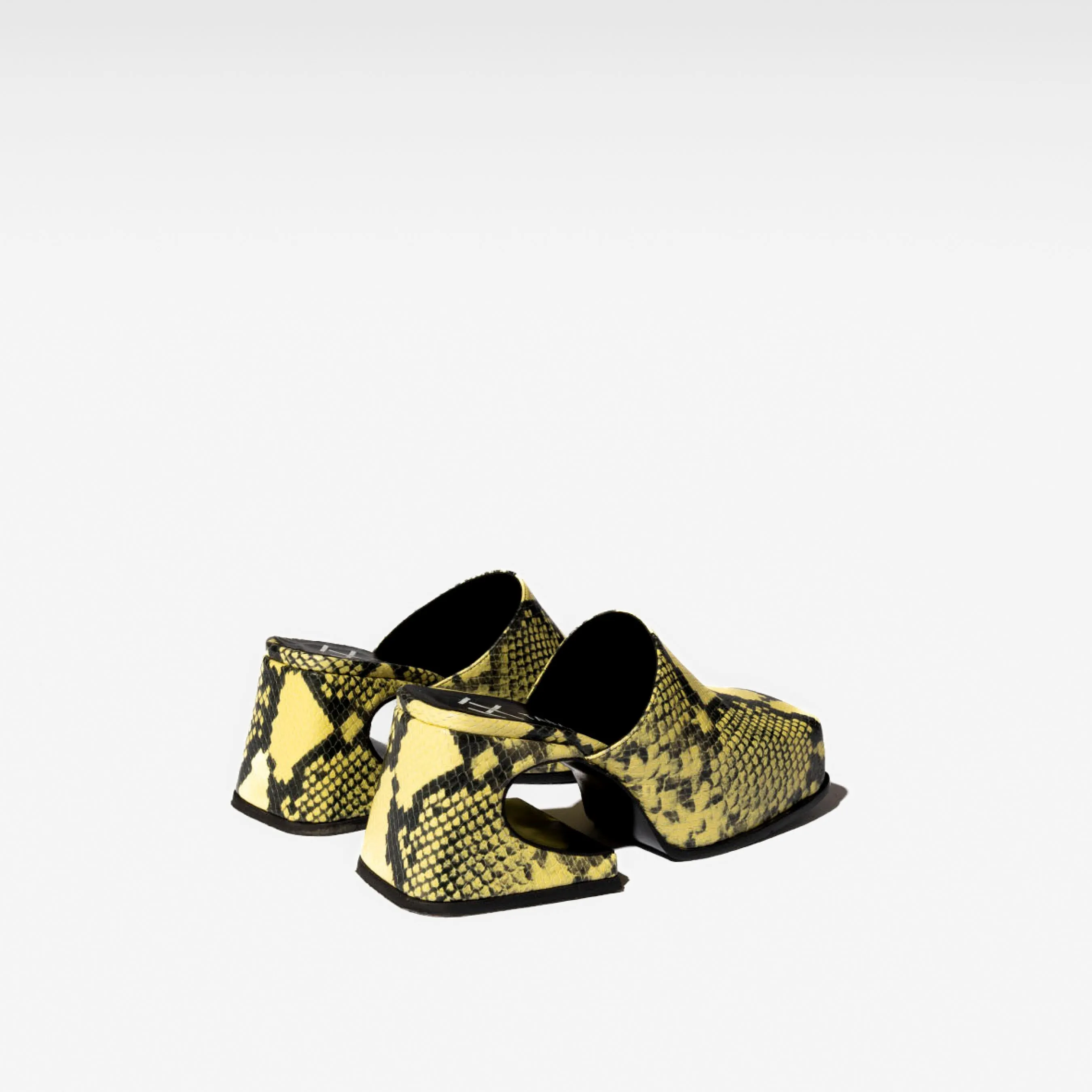 La Vanilla Snake Sassy Mule