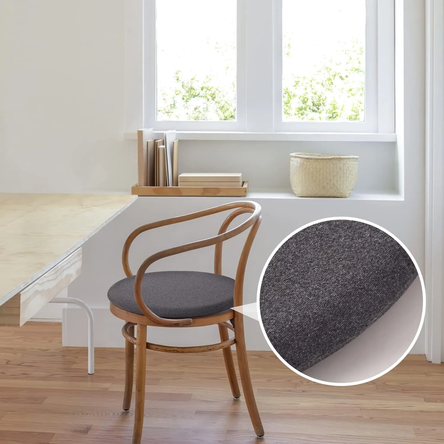 Memory Foam Seat Cushion 16 Inch Round Chair Cushion for Bar Stool Reversible Circle Bistro Chair Pad Washable for Kitchen Dining Comfortable Mat for Home Office