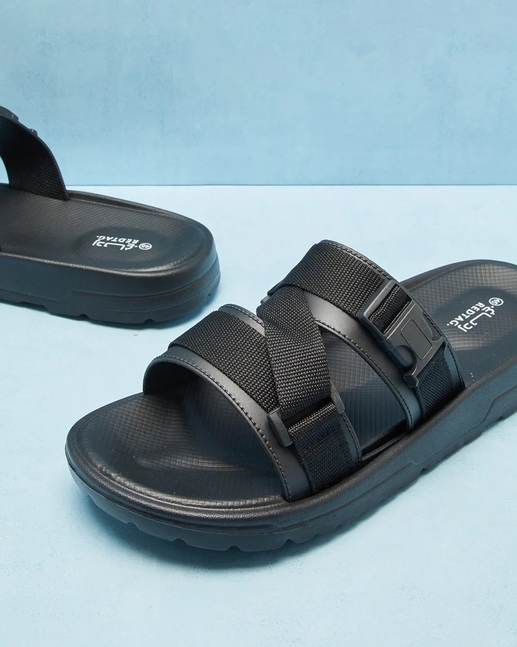 Men Black Textured Clasp Slide