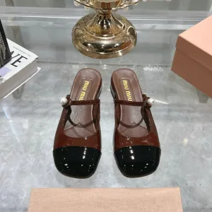Miu 25C Flat Mule Gingerbread Brown Patent Leather 235305