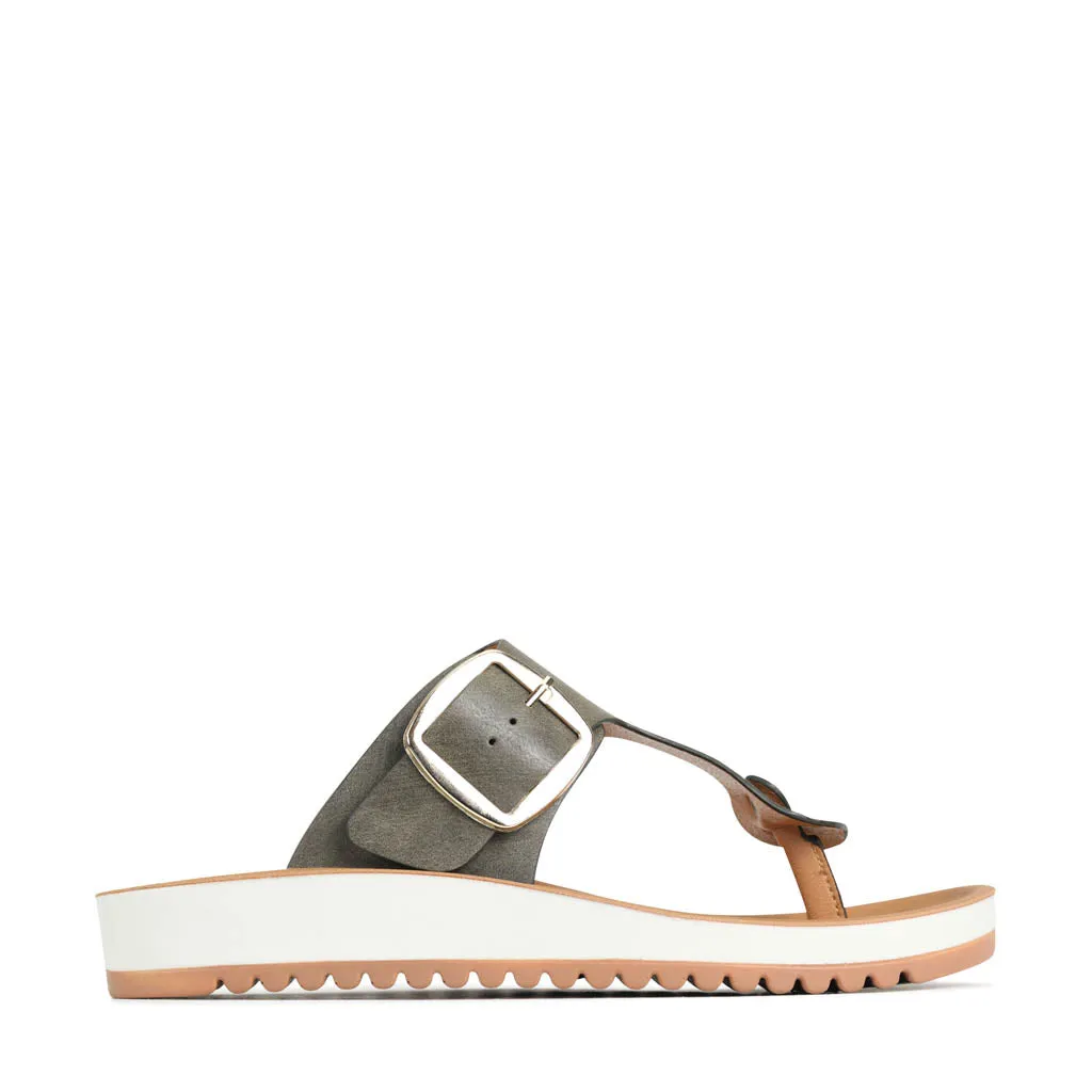 NADA BUCKLE SLIDE SANDALS