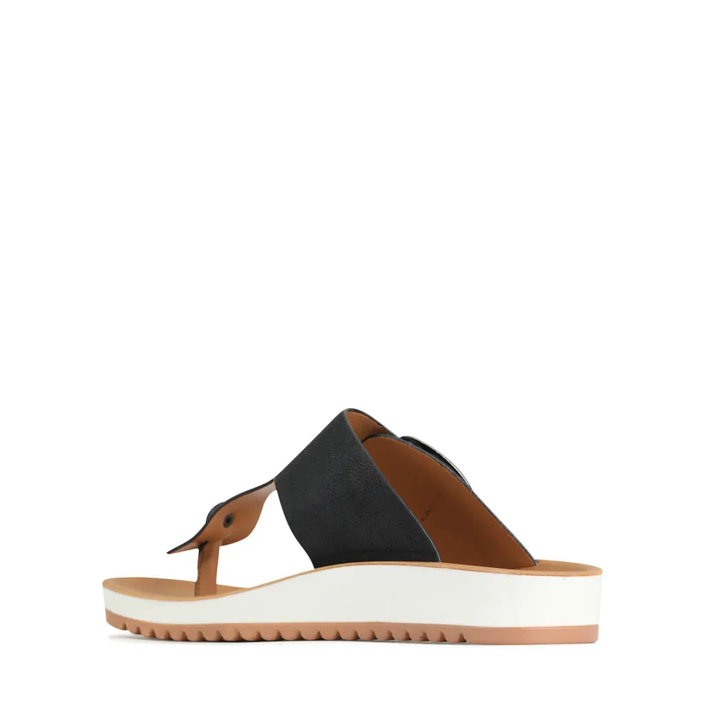 NADA BUCKLE SLIDE SANDALS