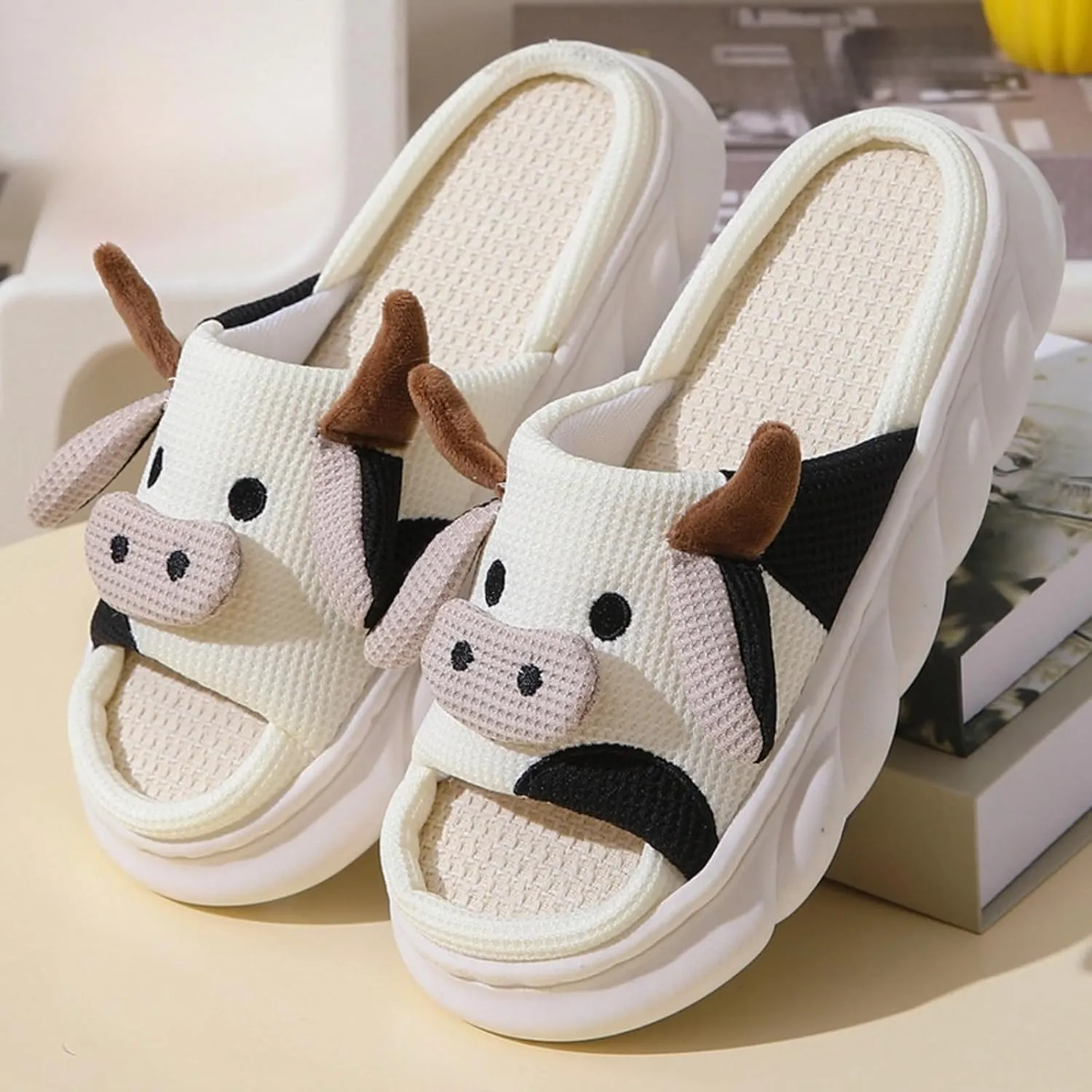 Panda Slippers for Women Men Indoor Couple Linen Slippers Cute Cartoon Panda Animal Slides Sandals Adult Mens Cow Home Slippers Comfy House Slippers Outdoor Shoes Non-Slip Slippers