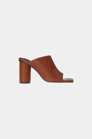 square toe mule