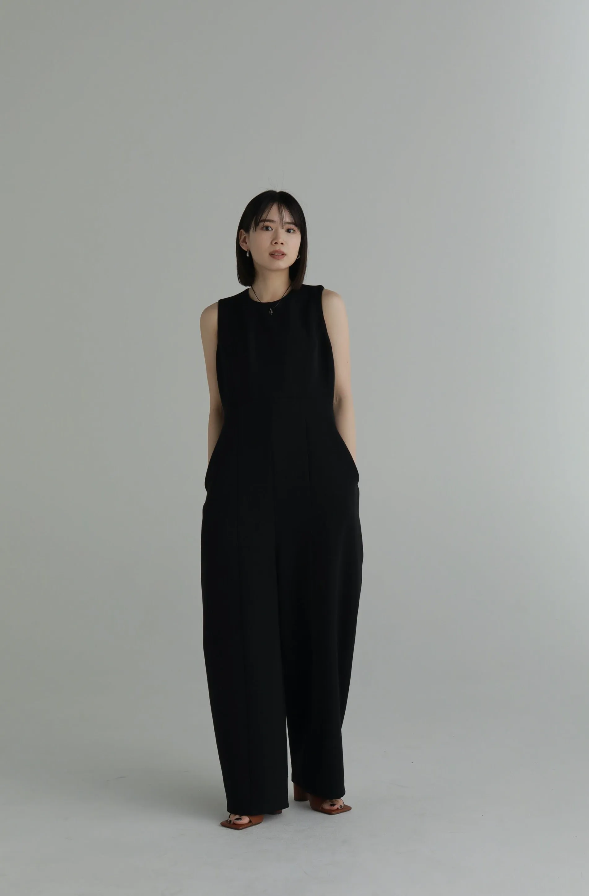 square toe mule