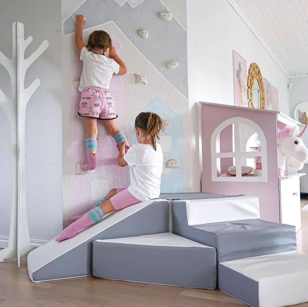 Step & Slide | Lilac & White