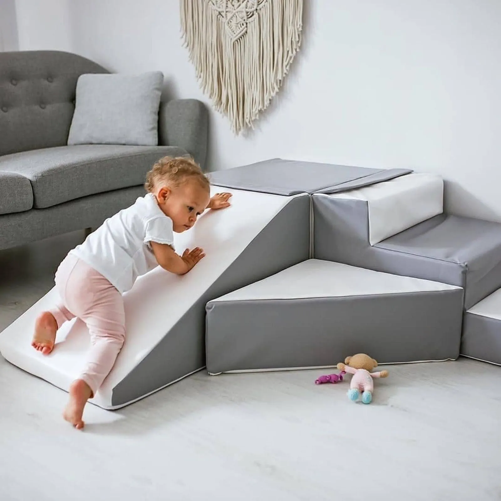 Step & Slide | Lilac & White