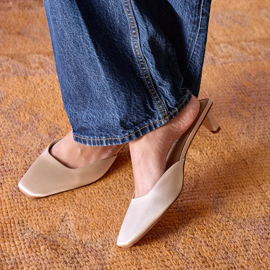 Tegan Heeled Mule