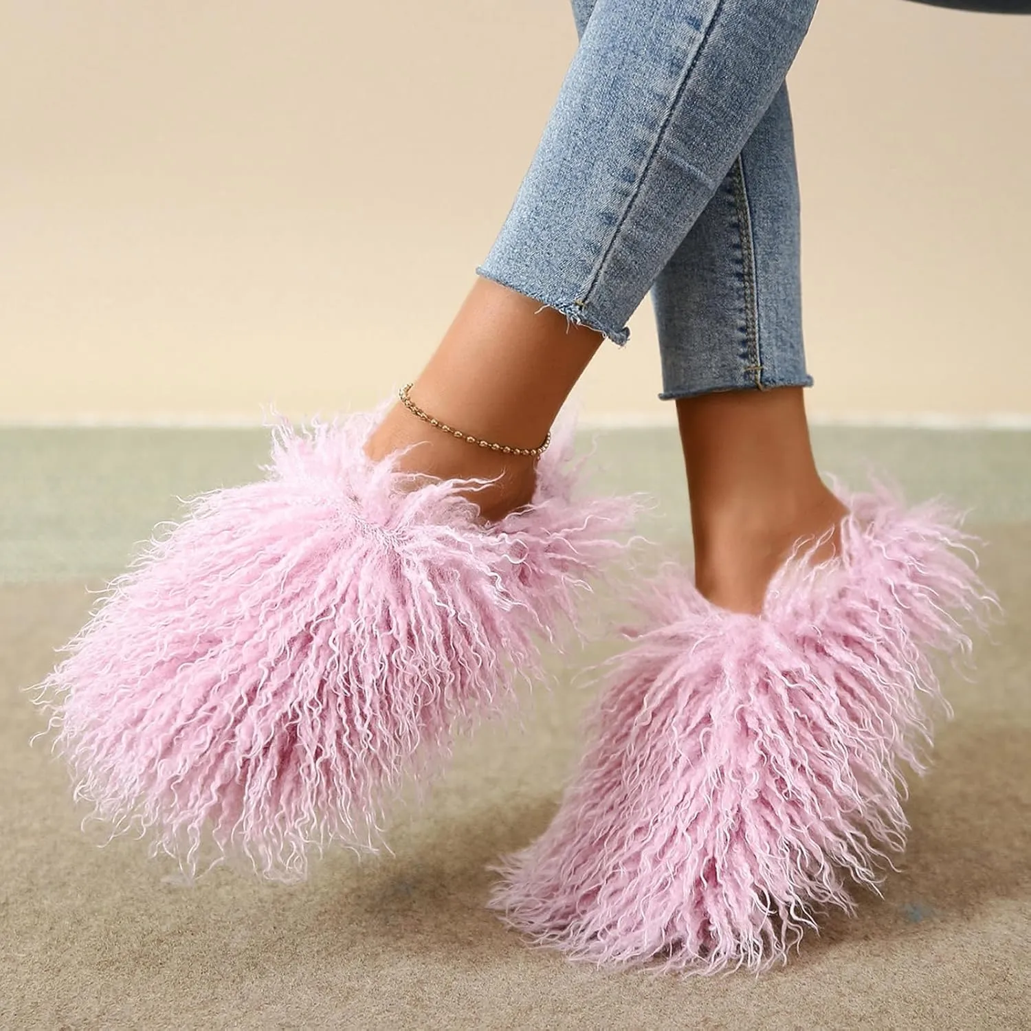 Unisex Fuzzy Faux Fur Slippers, Women's Fluffy Long Hair Sheep Faux Fur Slip on Slides, Girls Luxury Big Fluffy Outdoor Flat Slippers, Long Curly Hair Non-Slip Warm Home Slide Shoes