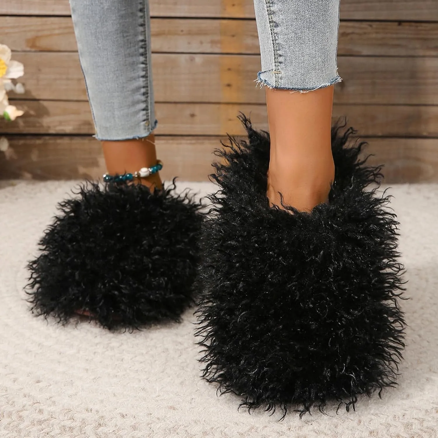 Unisex Fuzzy Faux Fur Slippers, Women's Fluffy Long Hair Sheep Faux Fur Slip on Slides, Girls Luxury Big Fluffy Outdoor Flat Slippers, Long Curly Hair Non-Slip Warm Home Slide Shoes