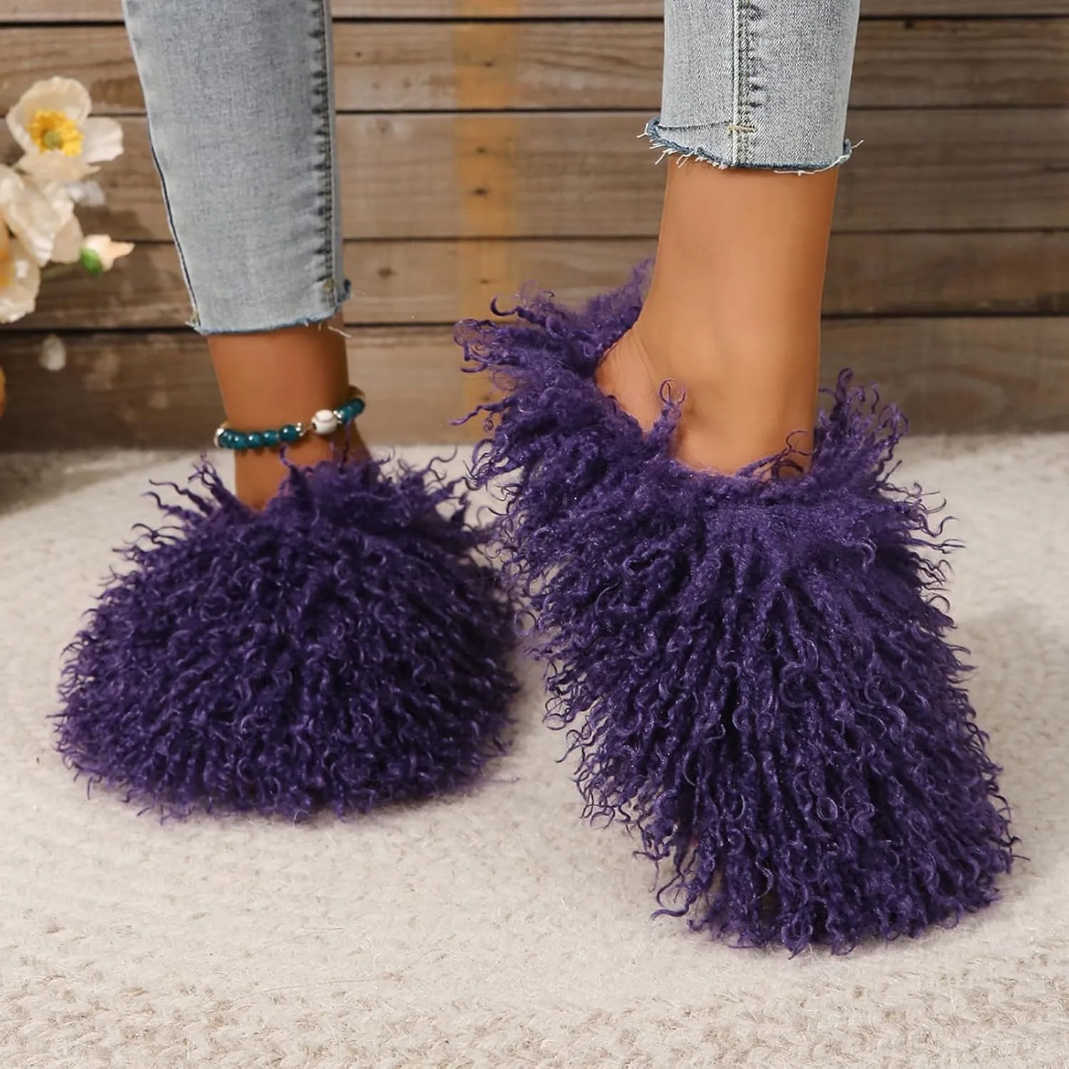 Unisex Fuzzy Faux Fur Slippers, Women's Fluffy Long Hair Sheep Faux Fur Slip on Slides, Girls Luxury Big Fluffy Outdoor Flat Slippers, Long Curly Hair Non-Slip Warm Home Slide Shoes