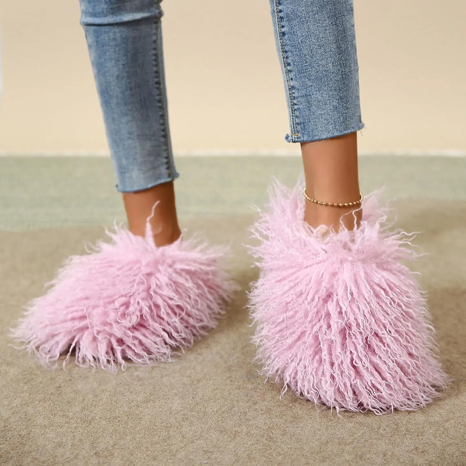 Unisex Fuzzy Faux Fur Slippers, Women's Fluffy Long Hair Sheep Faux Fur Slip on Slides, Girls Luxury Big Fluffy Outdoor Flat Slippers, Long Curly Hair Non-Slip Warm Home Slide Shoes