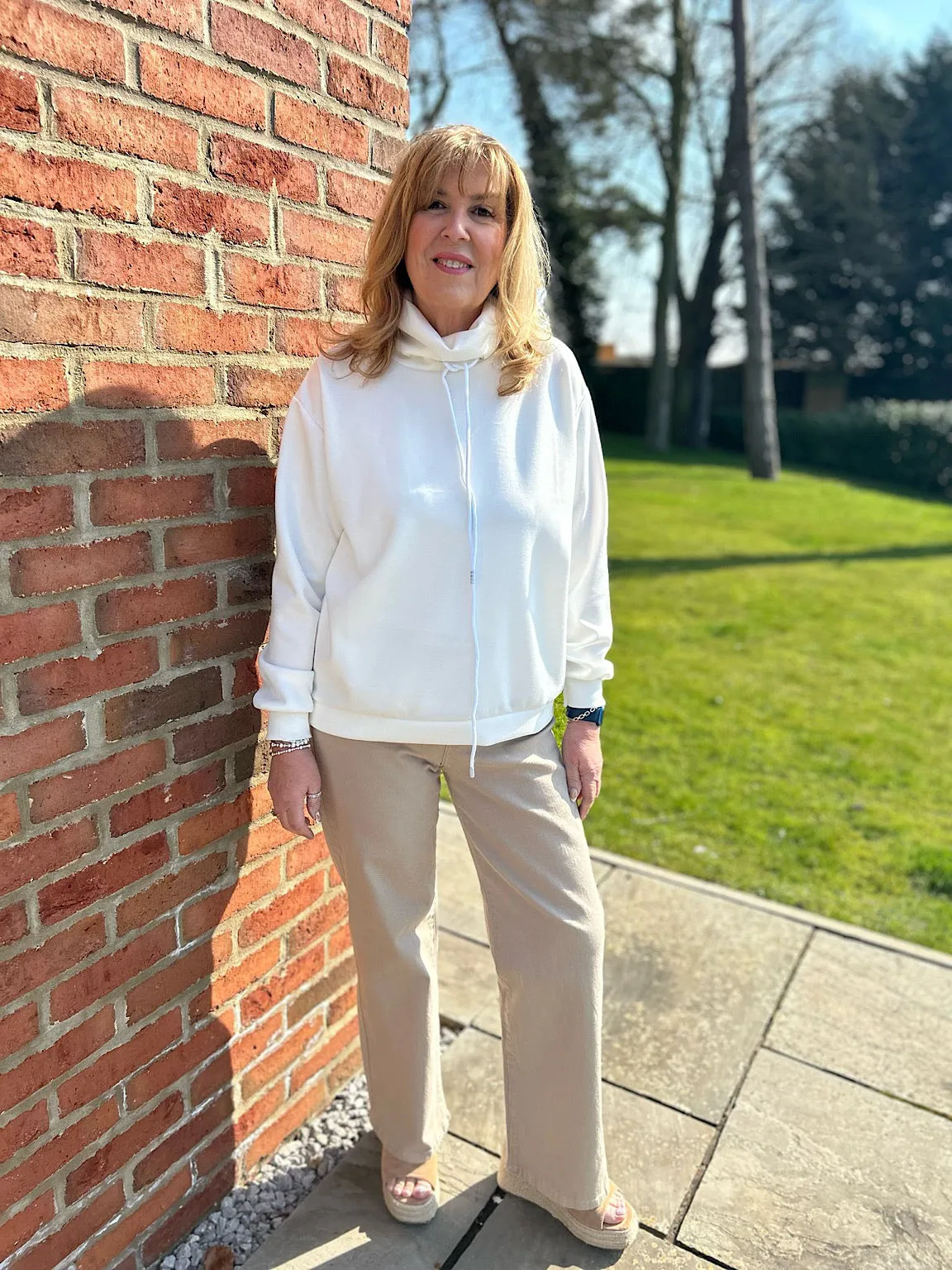 White Drawstring High Neck Sweatshirt Esme