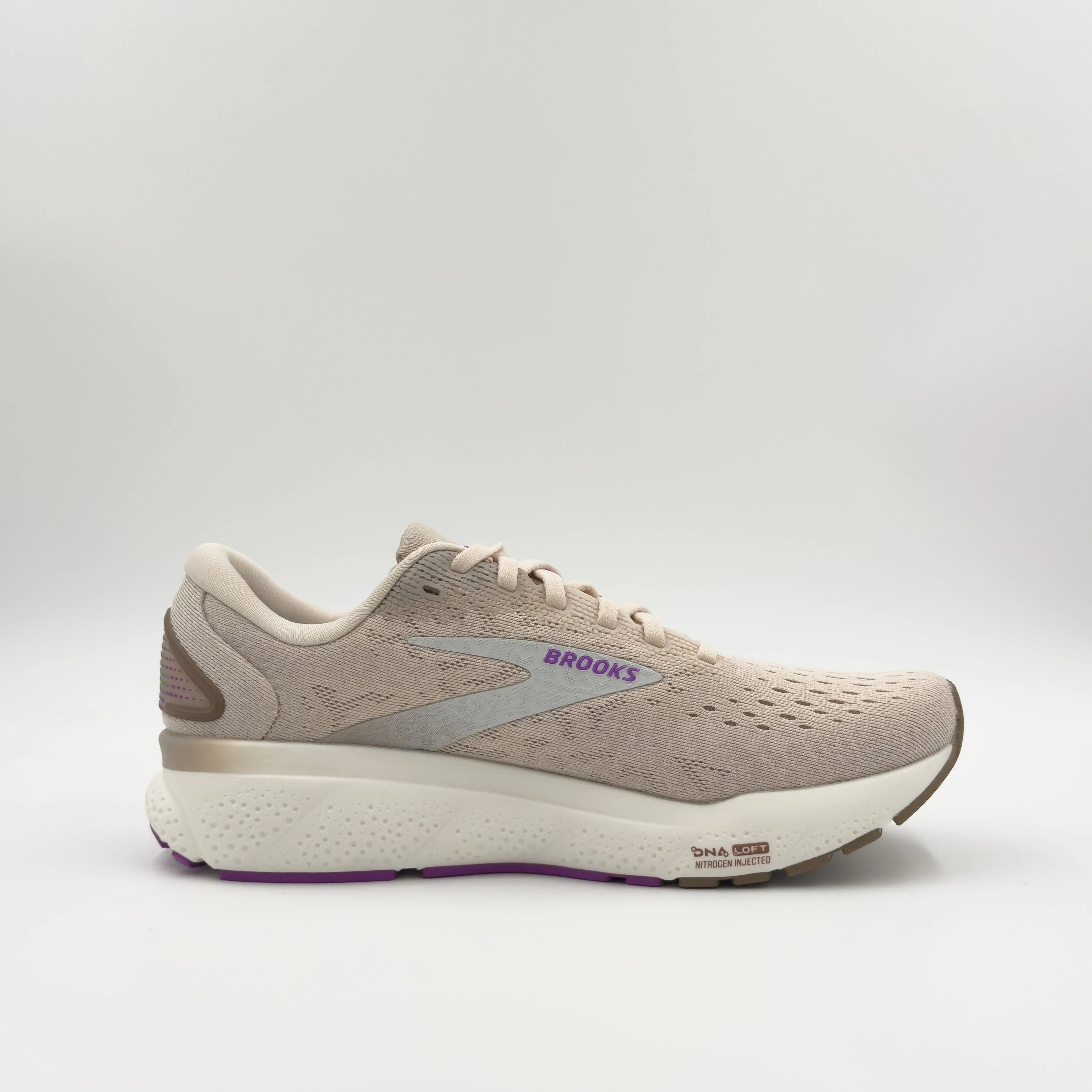 Women's Ghost 16
