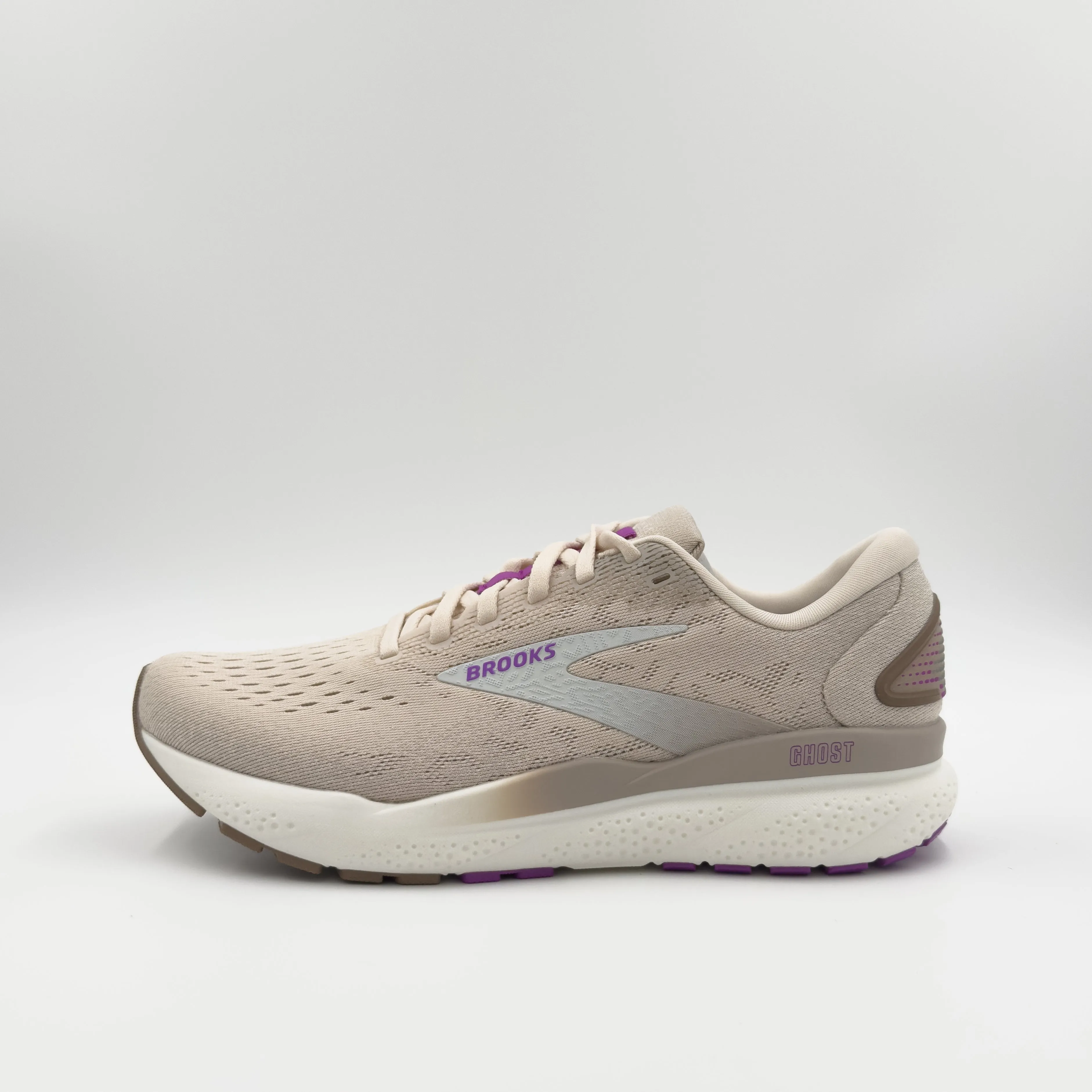 Women's Ghost 16