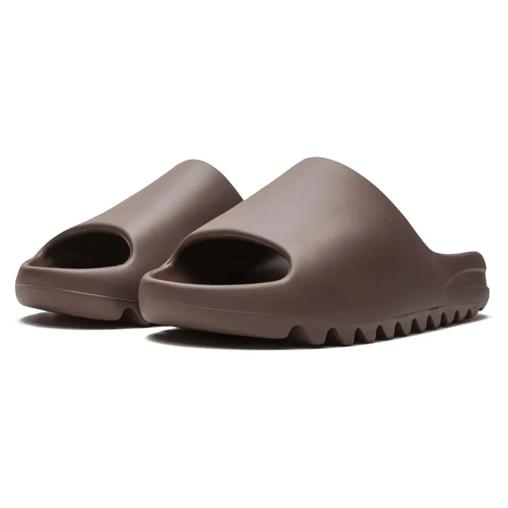 Yeezy Slide ‘Soot’